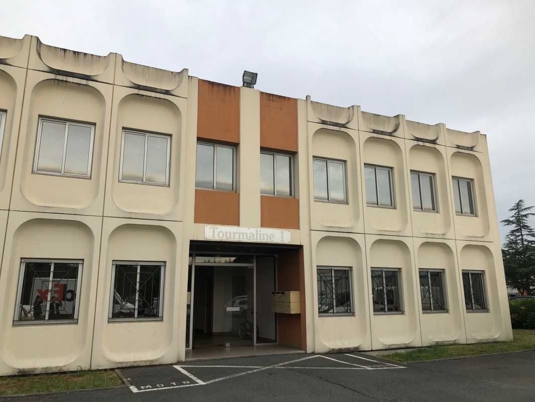 FAIR-RE vous propose plusieurs plateaux de bureau