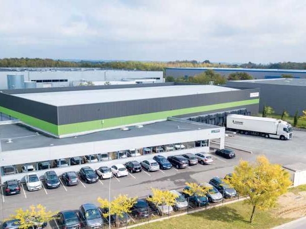 EN EXCLUSIVITÉ, Sur un site clos et sécurisé, dan