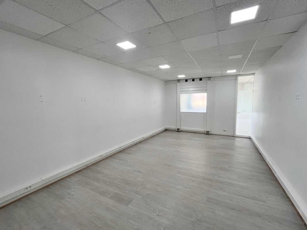 À BORDEAUX NORD, à proximité Stade de BORDEAUX MA