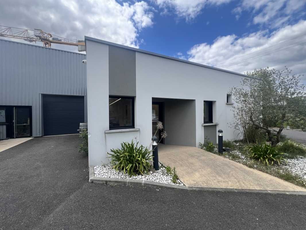 À TRESSES, FAIR-RE vous propose un bâtiment indé