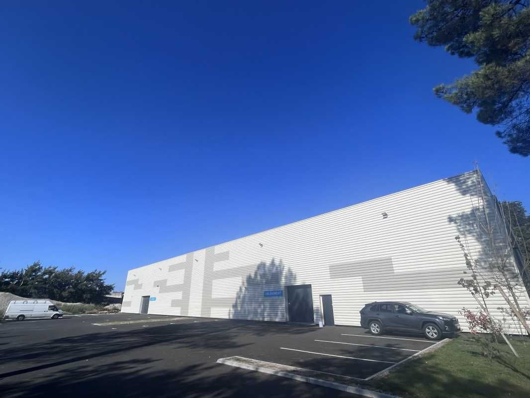 Au coeur d'un parc d'activités mixte situé sur la