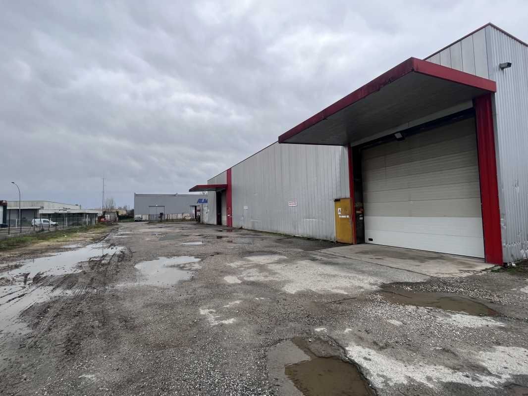 À BORDEAUX, au nord de la métropole, à toute prox