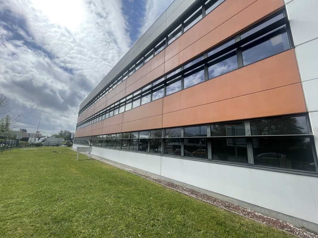 À VILLENAVE D'ORNON, à proximité immédiate de la