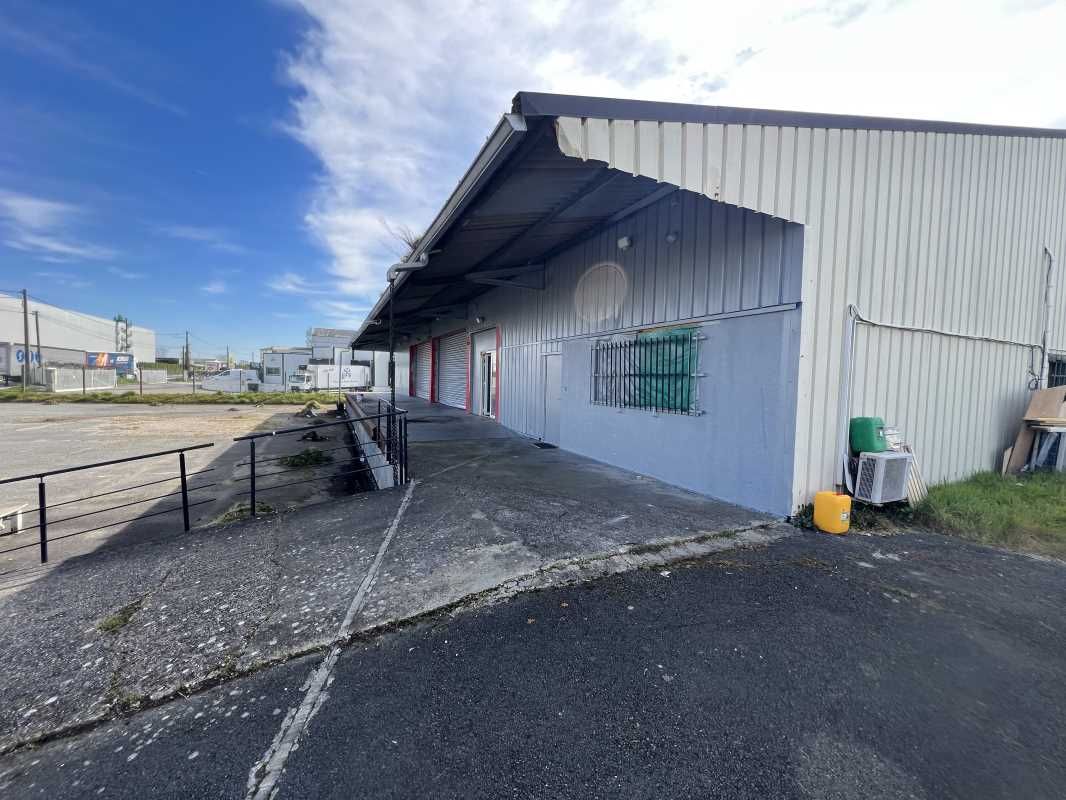 Le cabinet FAIR-RE vous propose à location un bât