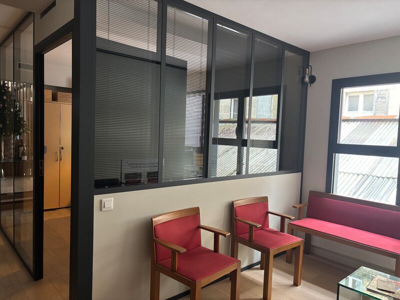 À BORDEAUX , au coeur du Quartier des Chartrons, 