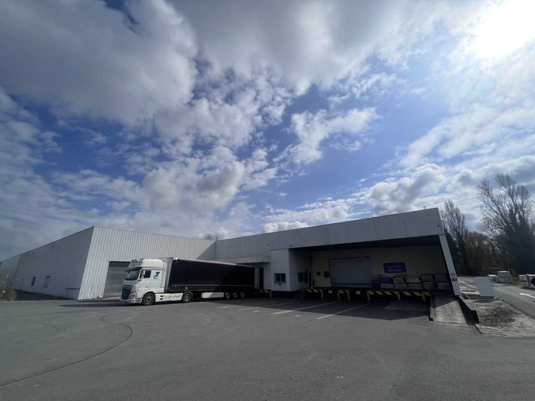 À CARBON-BLANC, au nord-est de Bordeaux, dans la 