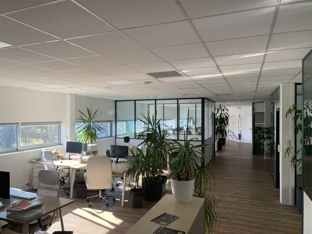 Situé à proximité du Parc des Expositions de Bord