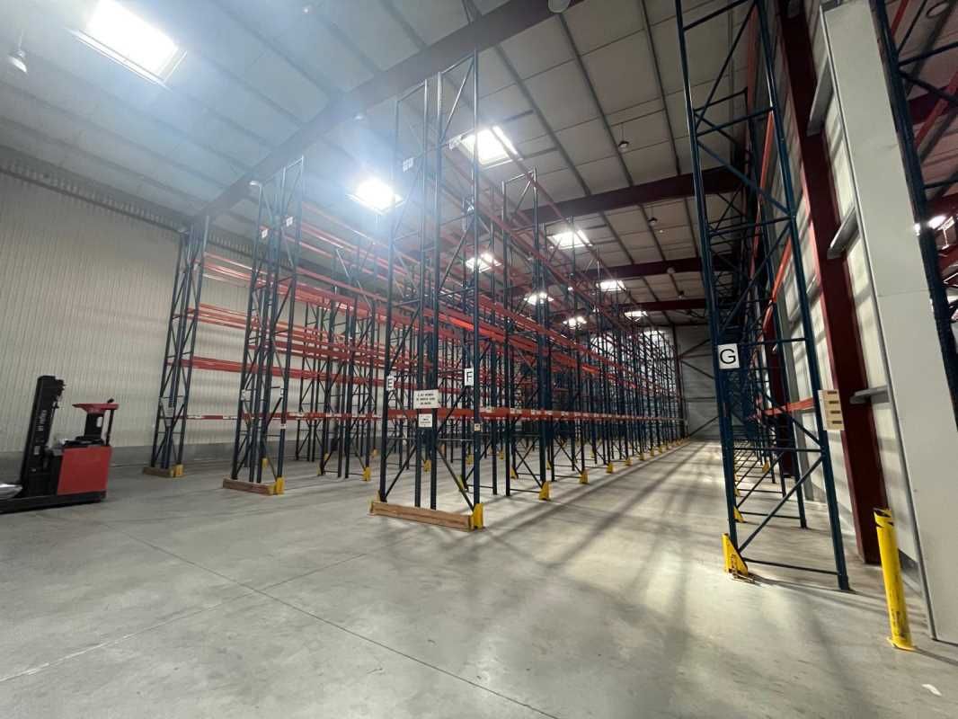 À BASSENS, à proximité du port de Bordeaux et de 