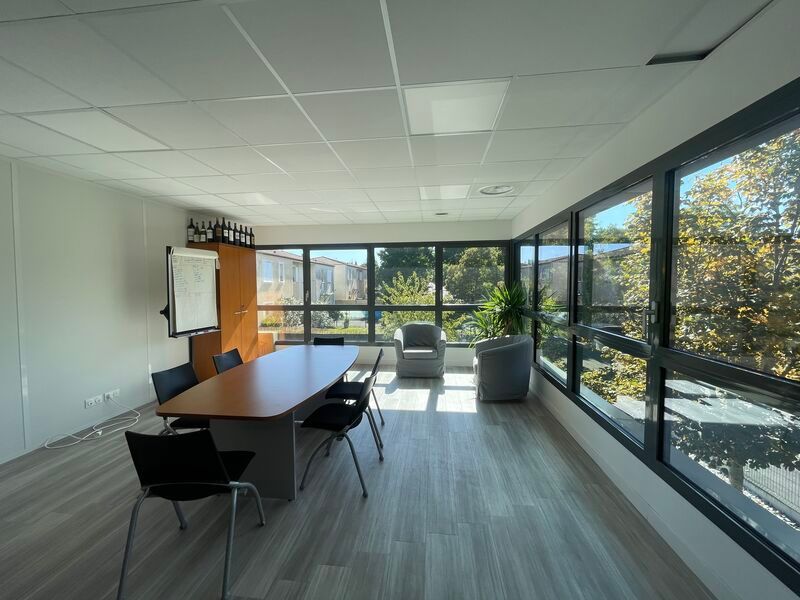 Au sein du technoparc de Bruges, dans un immeuble