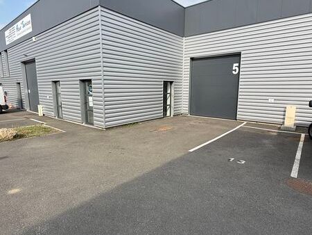 À VILLENAVE D'ORNON, au sein d'un parc d'activité