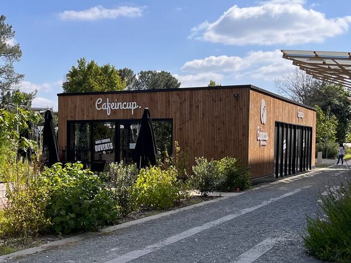 À PESSAC, au coeur de la Zone Industrielle de Pes