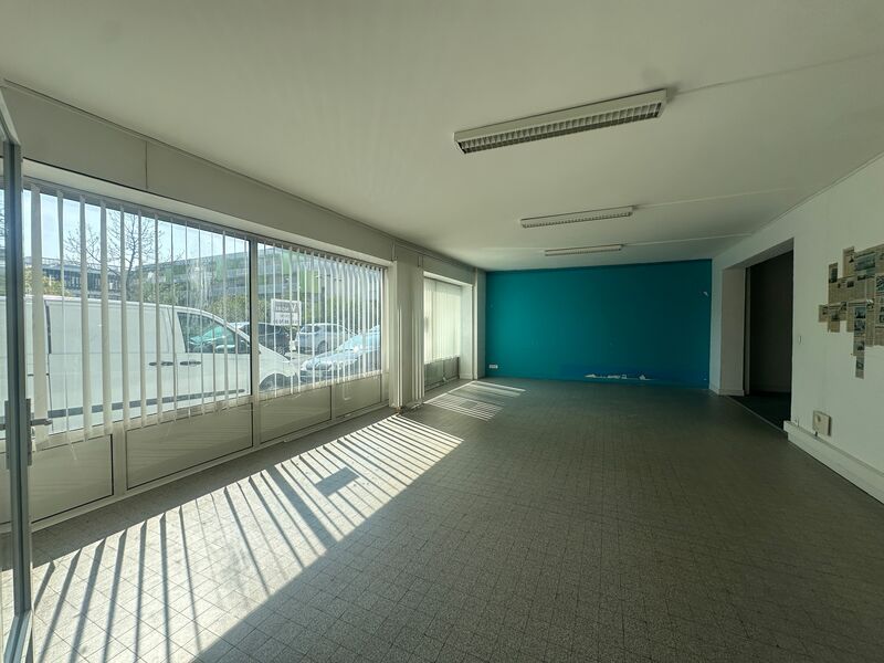 À FLOIRAC, à proximité immédiate du Pont Simone V