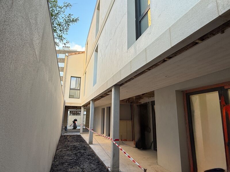 À BORDEAUX, à proximité de la Barrière de Toulous