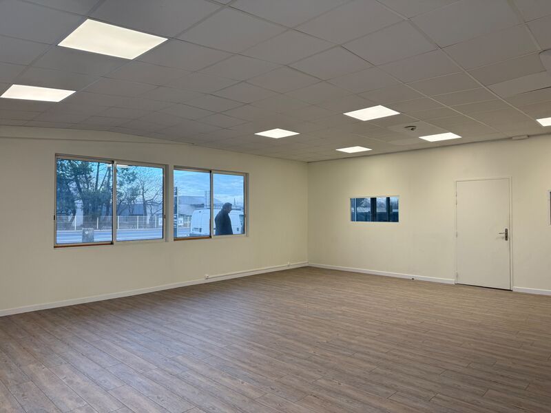 Situé dans la ZI du Phare au HAILLAN, FAIR-RE vou