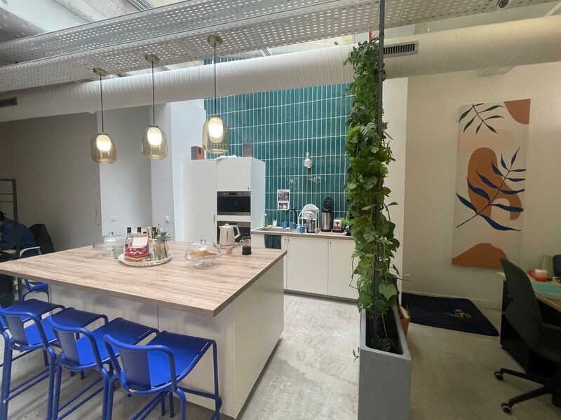 À BORDEAUX, à proximité du Cours d'Alsace-et-Lorr