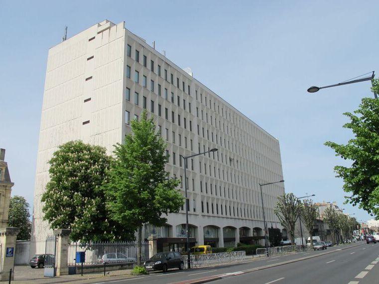 Accessible via les Boulevards, proche de la barri