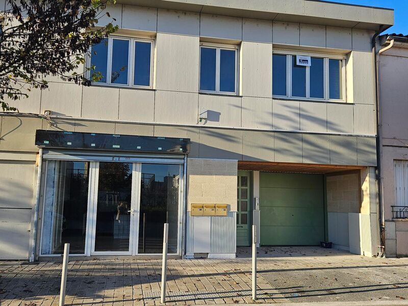 À FLOIRAC, à proximité immédiate du Pont Simone V