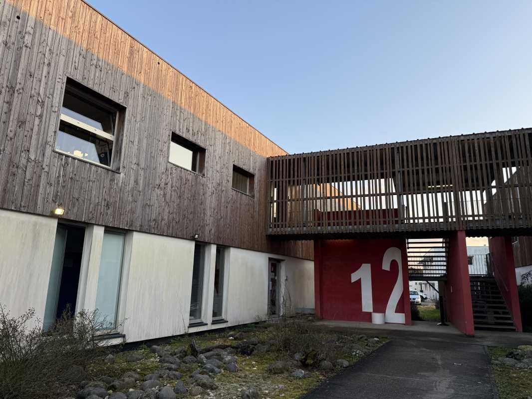 Au coeur du Technopole de Martillac, proche des a
