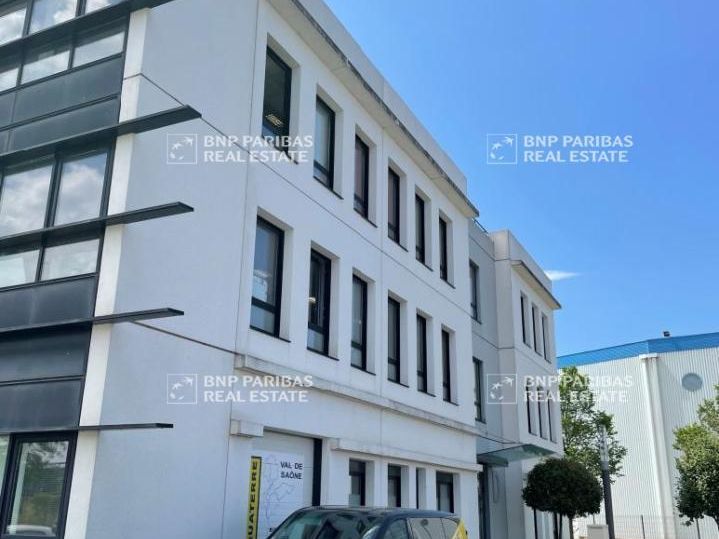 636 m² pour ce bureaux en location à Saint-priest