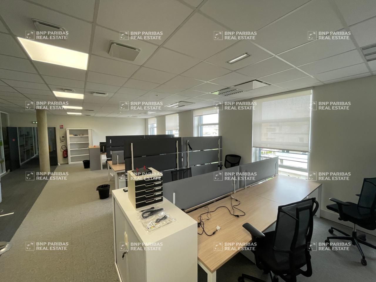 Location Bureaux 927.66 m² non divisibles 37200 Tours