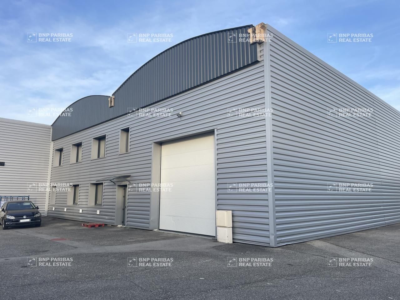 2767 m² pour ce activité en location à Chassieu