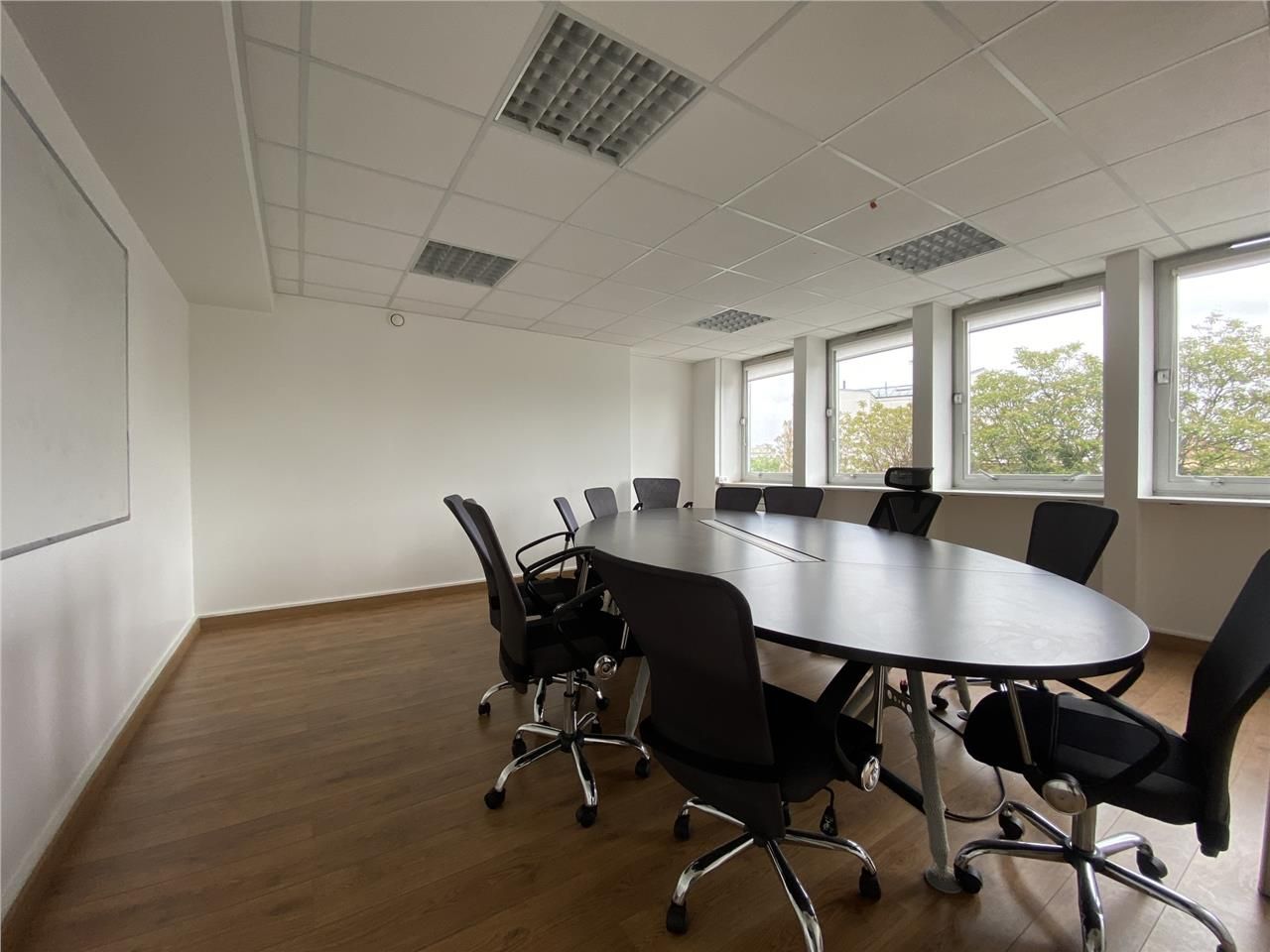 A 250 mètres du Métro Croix de Chavaux (M9), CREN