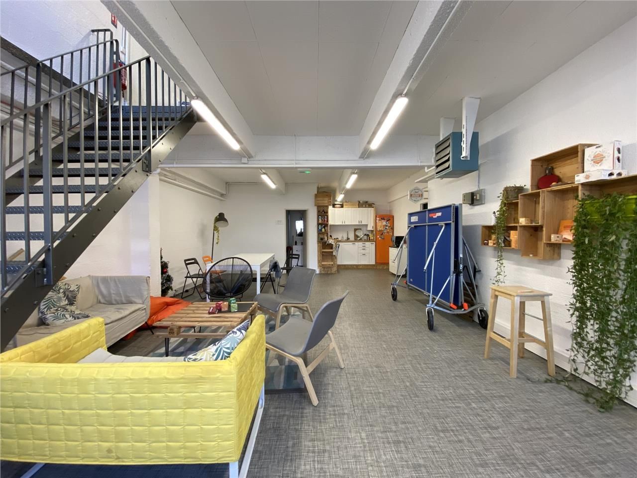 Pied du Métro Croix de Chavaux (M9), CRENO REAL E