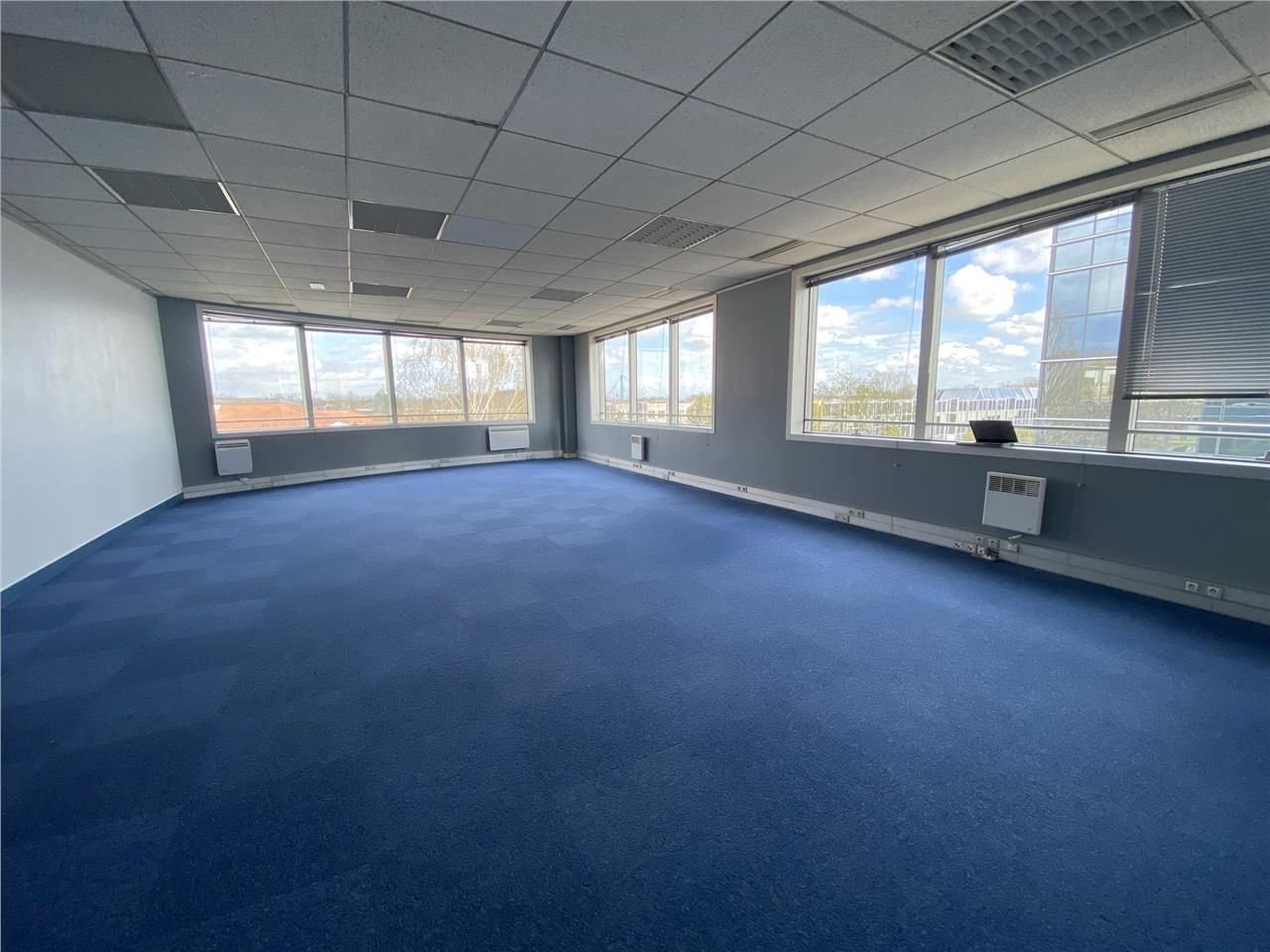 A 100 mètres du RER B Parc des Expositions, CRENO