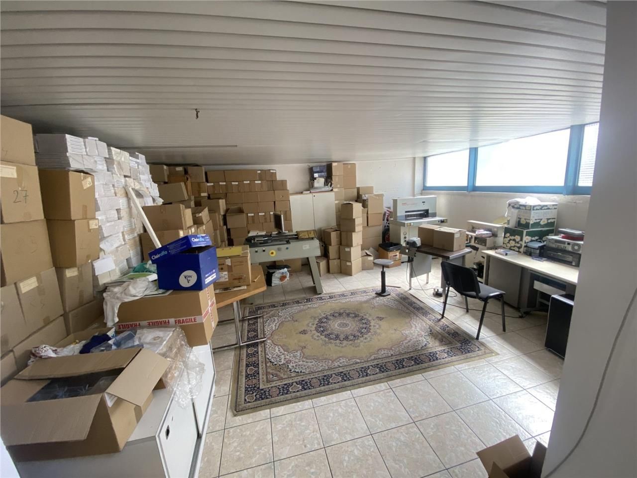 Au Pied du métro Saint-Denis Basilique M13, CRENO