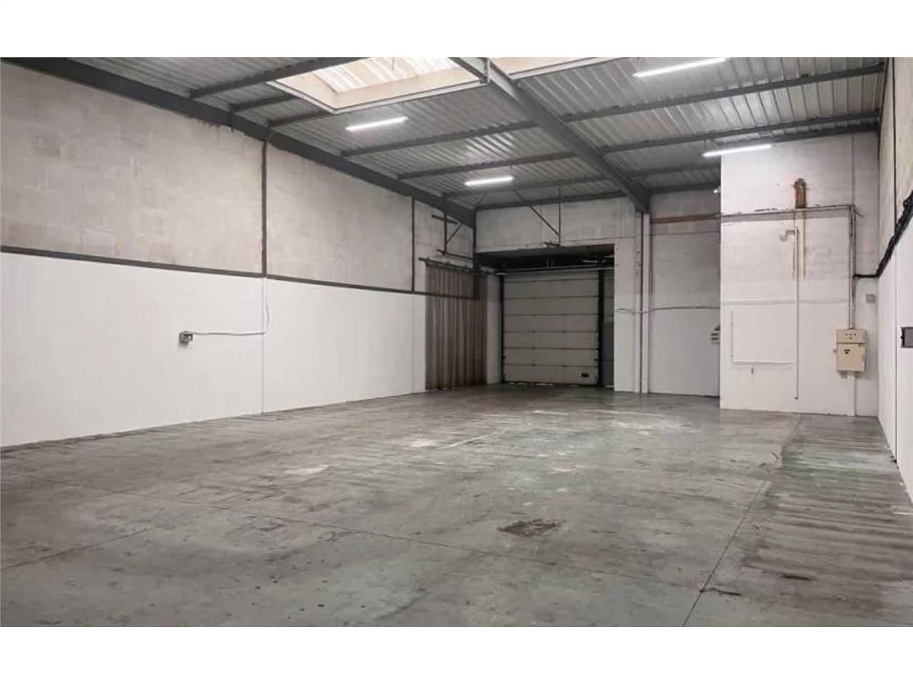 Proche Autoroutes A3 / A1, CRENO REAL ESTATE vous