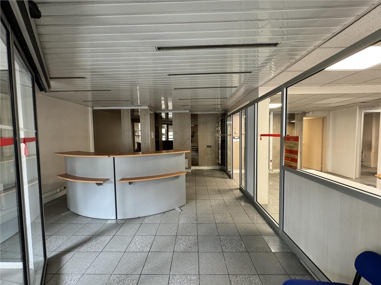 Exclusivité CRENO REAL ESTATE à 500 mètres du mét