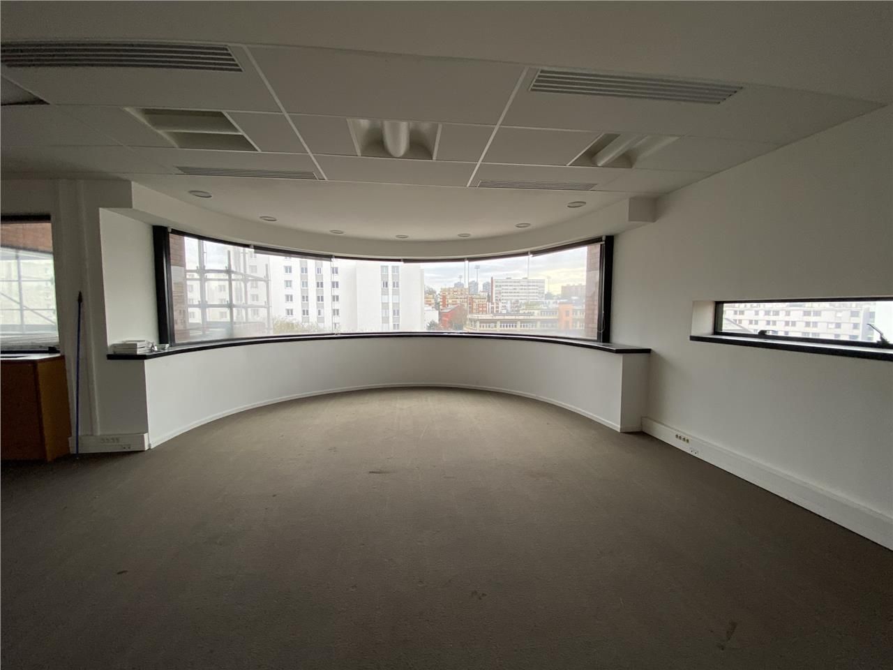 A 500 mètres du métro Mairie d'Ivry (M7), CRENO R