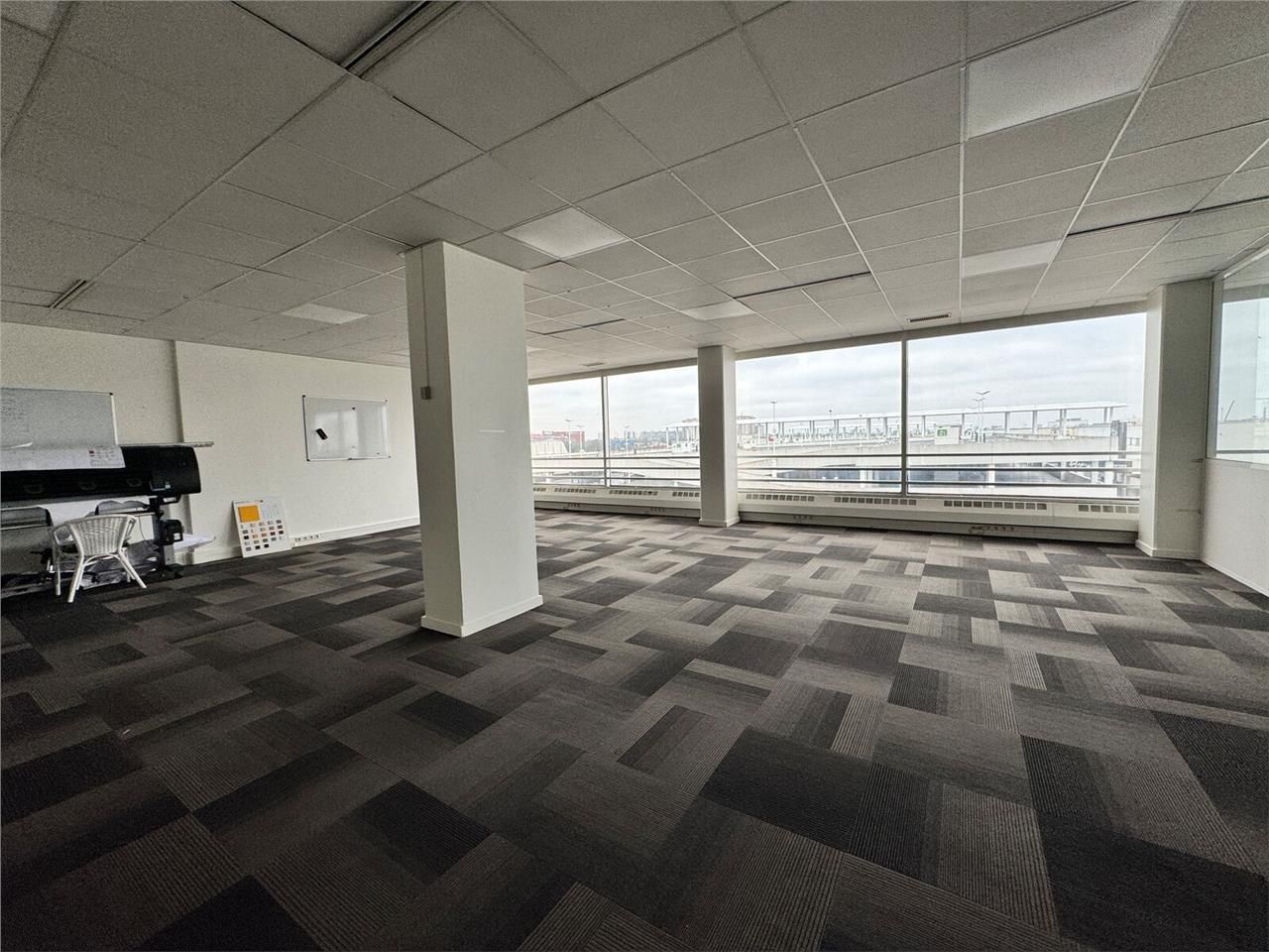 CRENO REAL ESTATE vous propose à 300 mètres du Mé