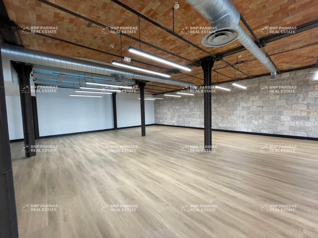 405 m² pour ce bureaux en location à Marseille