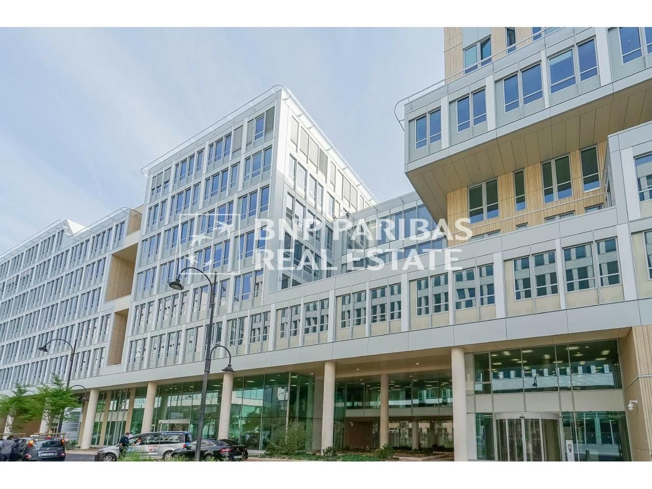 10295 m² pour ce bureaux en location à Rueil malmaison