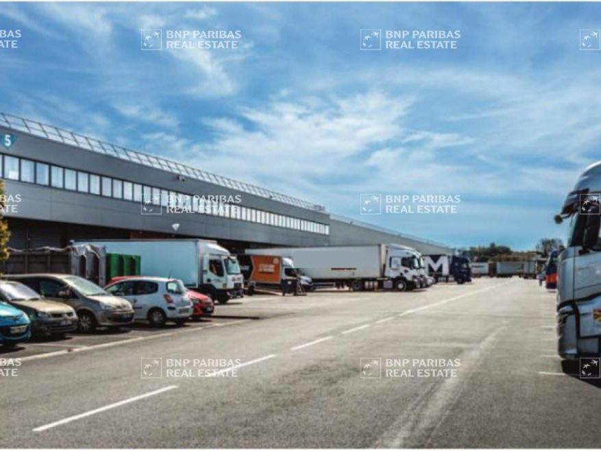 Location Entrepôts classe C 6517 m² non divisibles 33520 Bruges