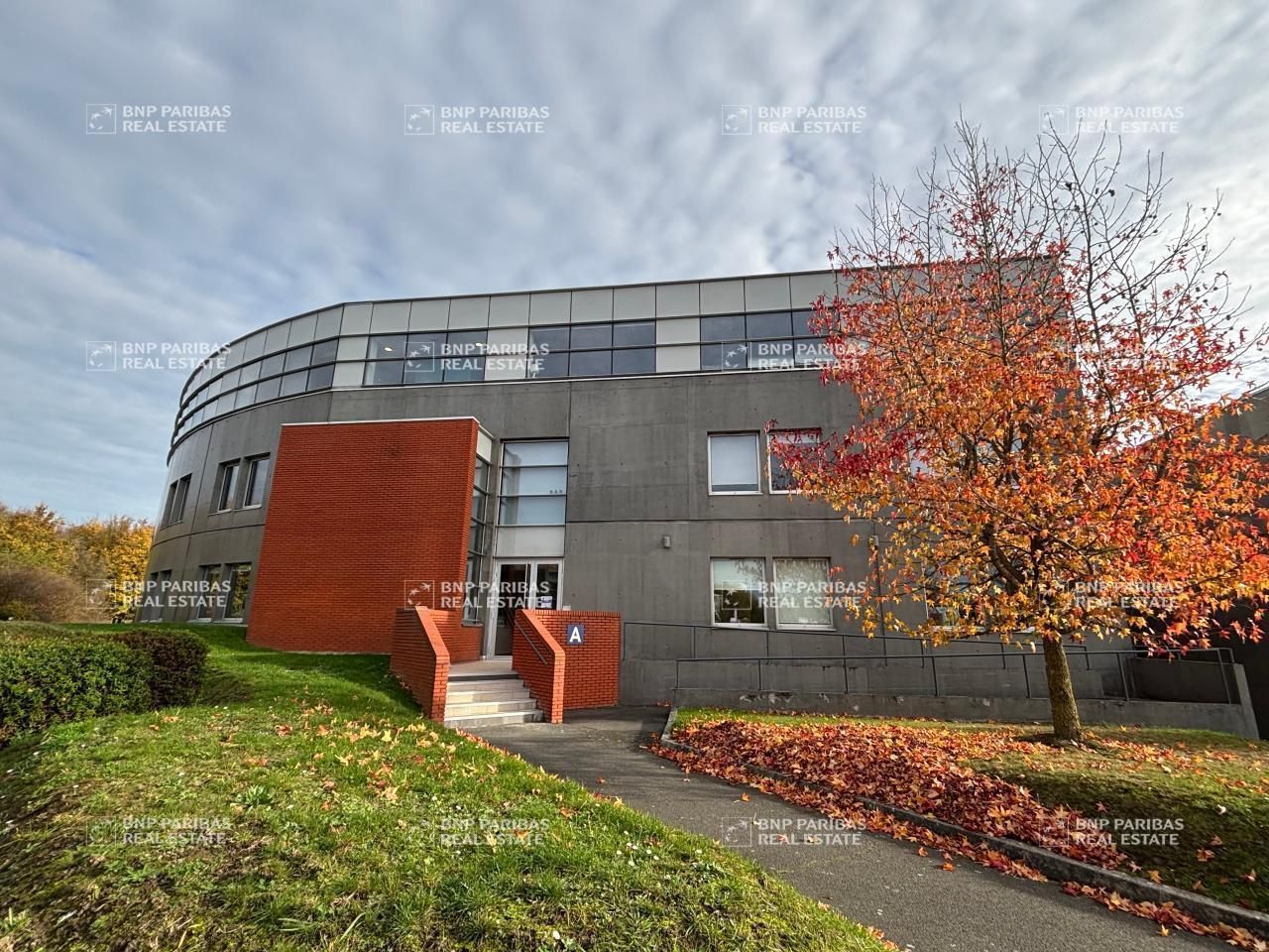 858.26 m² pour ce bureaux en location à Lambersart