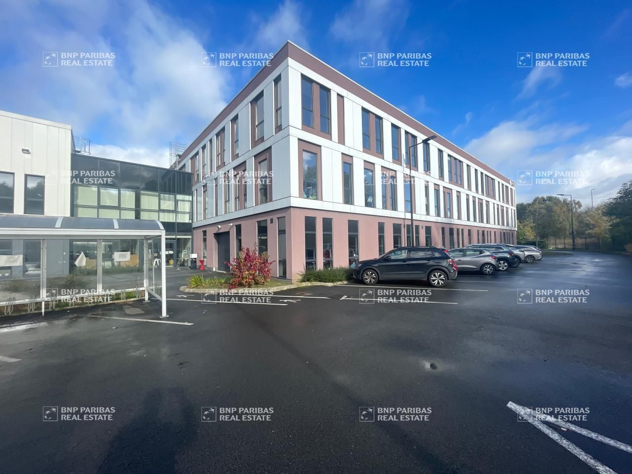 4553 m² pour ce bureaux en location à Marcq-en-baroeul
