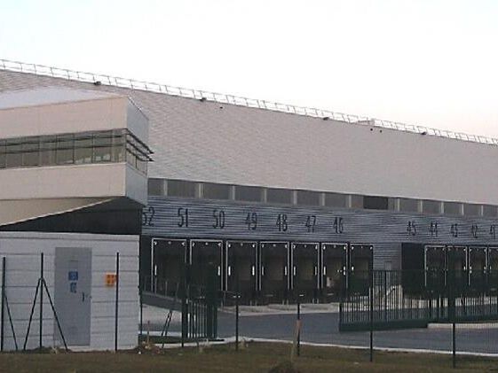 19442 m² pour cetentrepôts classe a en location à Châtres