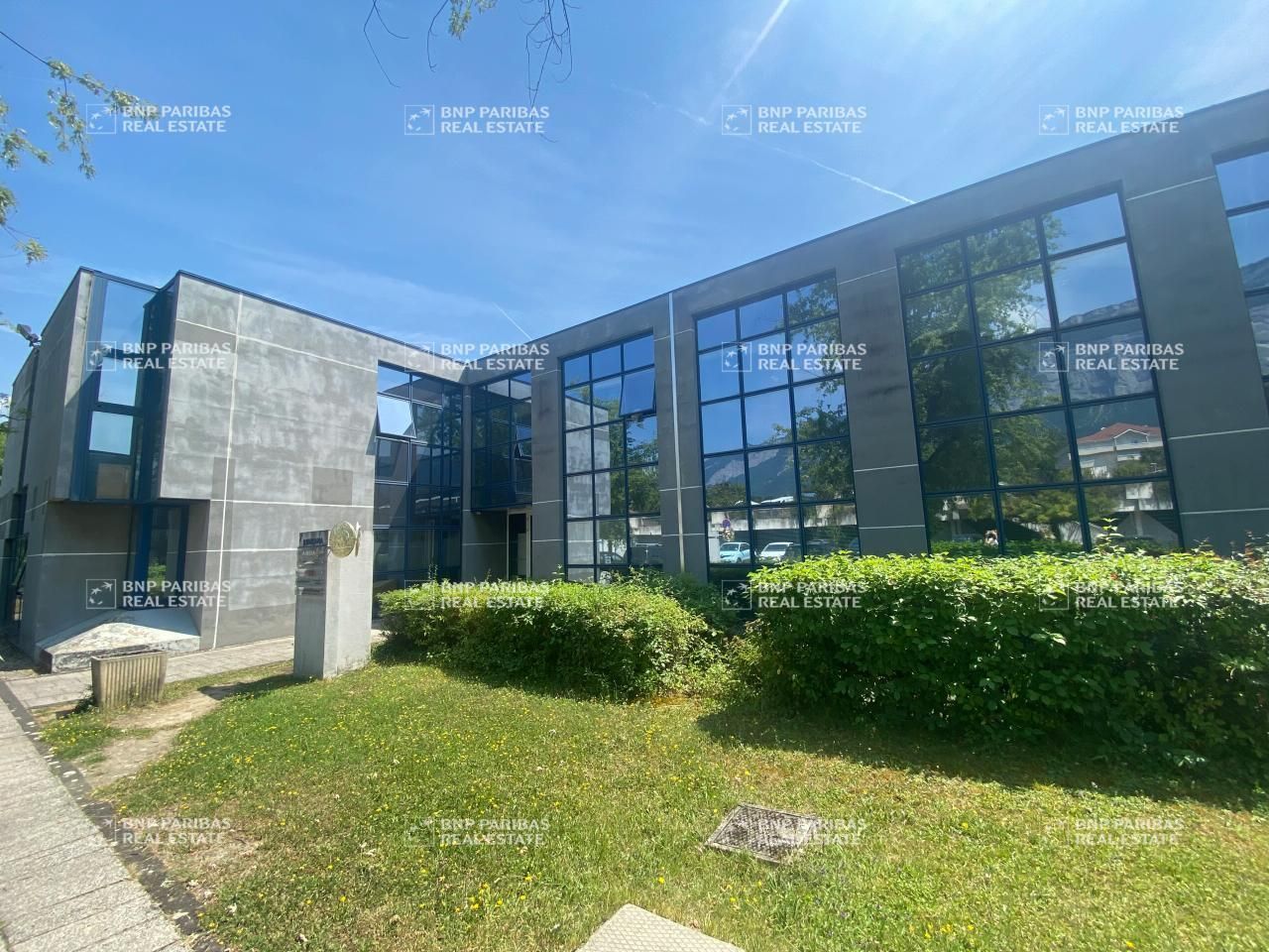Location Bureaux 900.62 m² divisibles 38240 Meylan