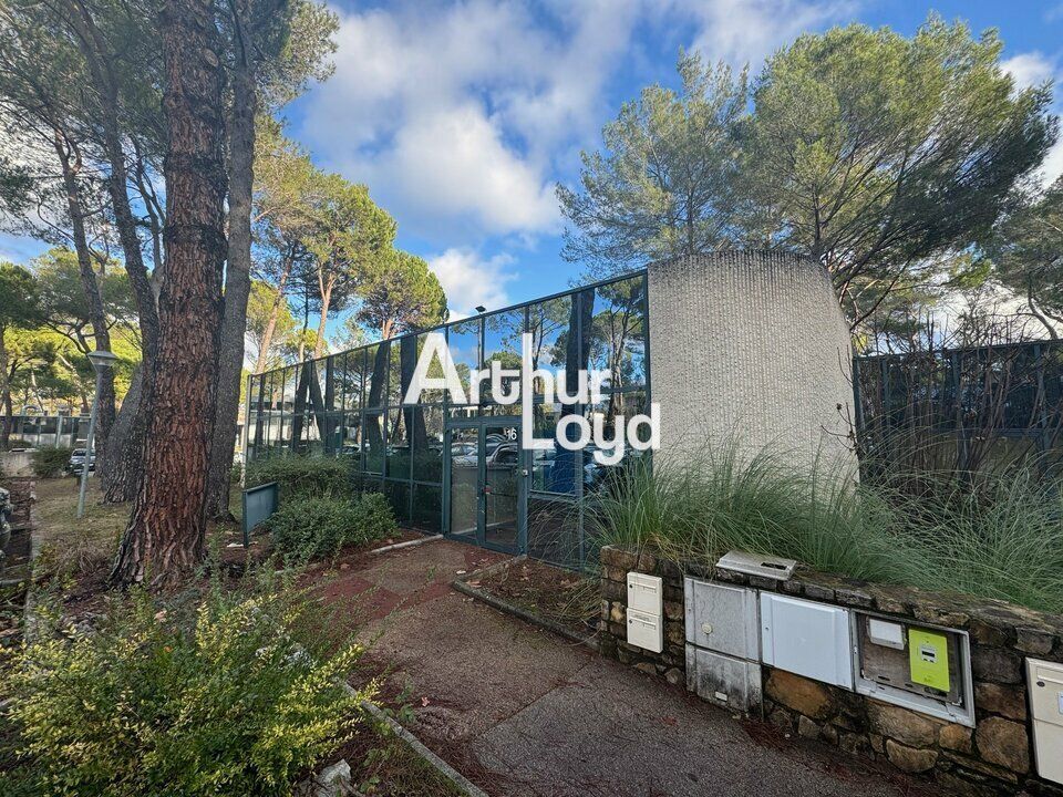 Bureaux à vendre 230 m² - Type bât