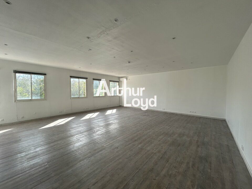 Location bureau - 80 m²