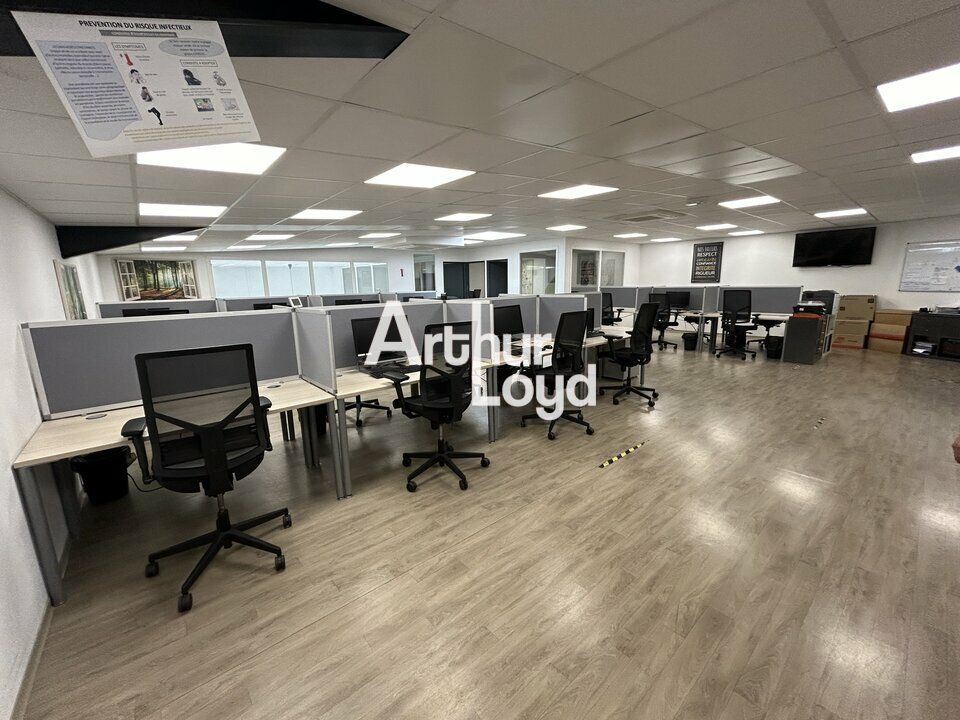Location bureaux 210 m² - Roquebrune sur Arg