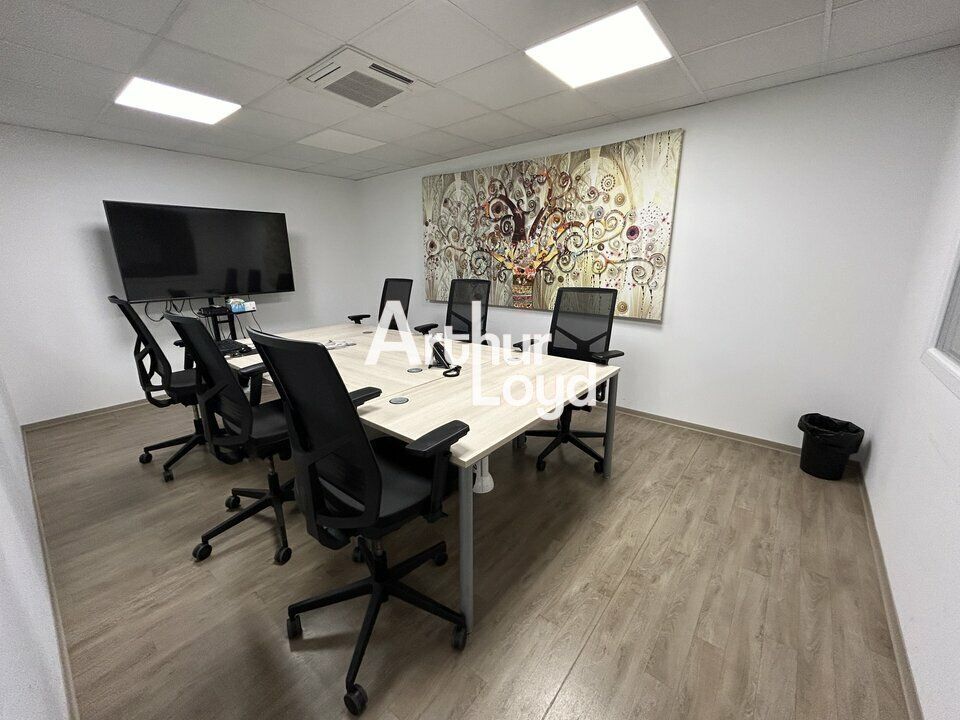 Location bureaux 210 m² - Roquebrune sur Arg