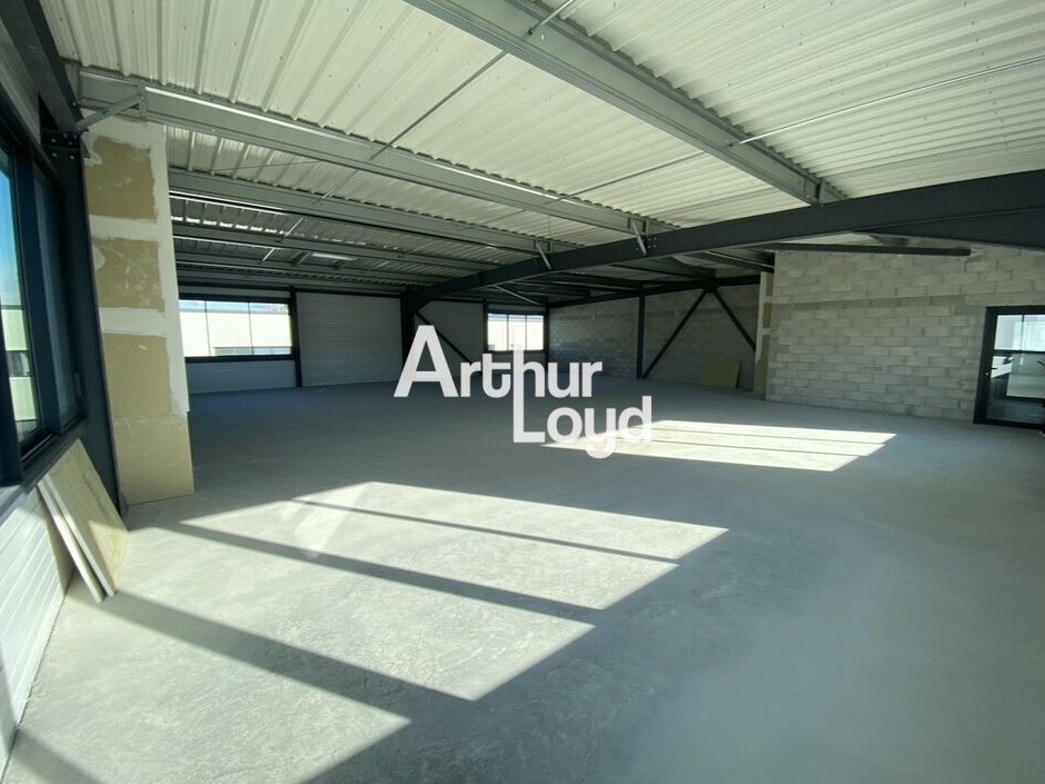 Location de bureaux de 103 m² environ en R+1