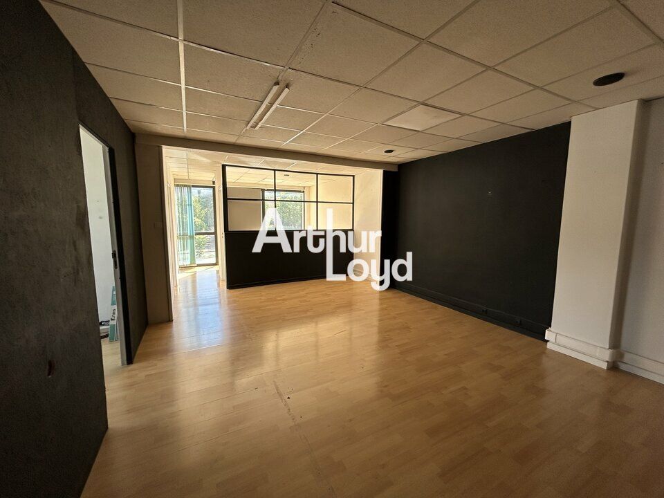 Location bureau - 165 m²
