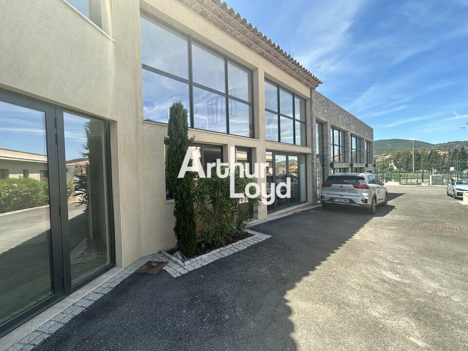 Bureaux à louer 140 m² divisibles d