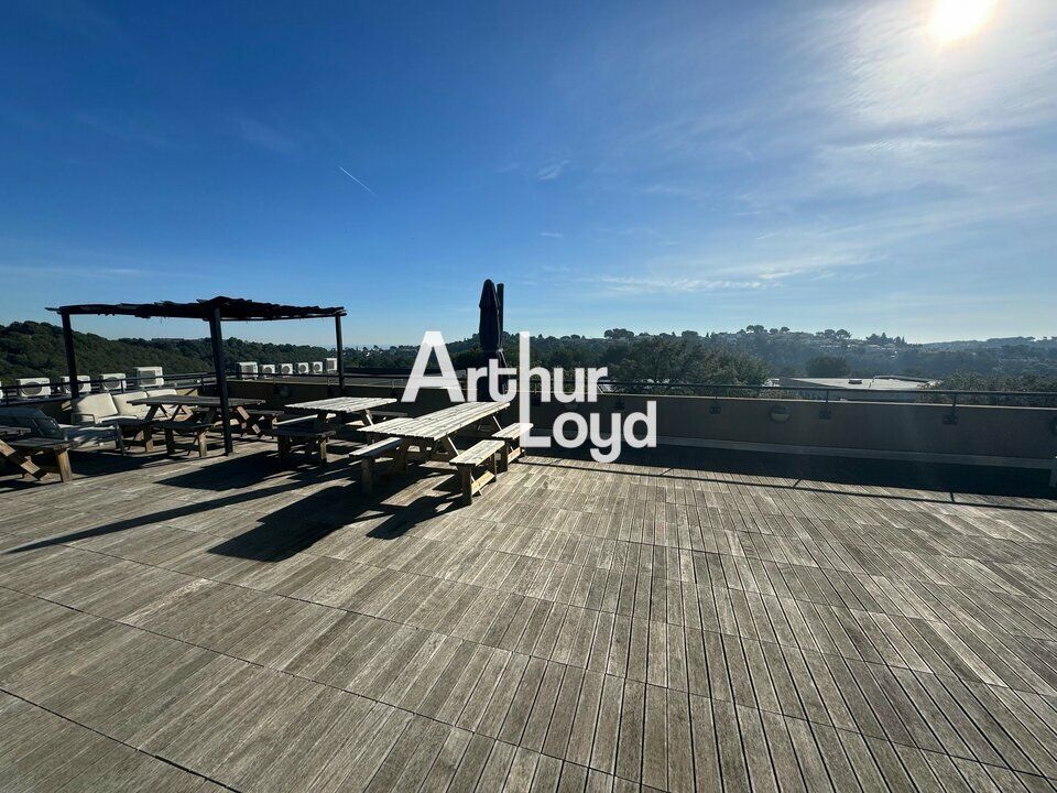 Bureaux de standing à louer 257 m² en &