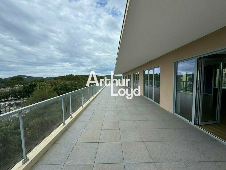 Bureaux neufs à louer 229 m² avec terra