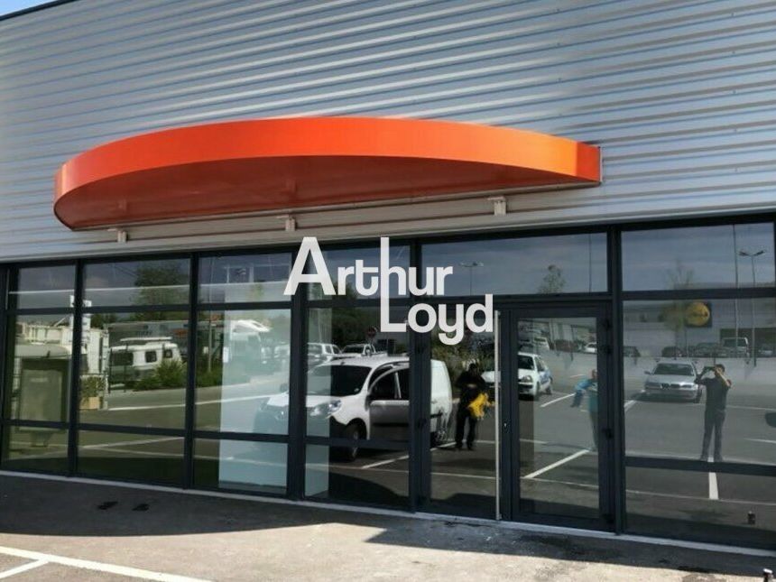 Location commerce 250 m² - Roquebrune sur Ar